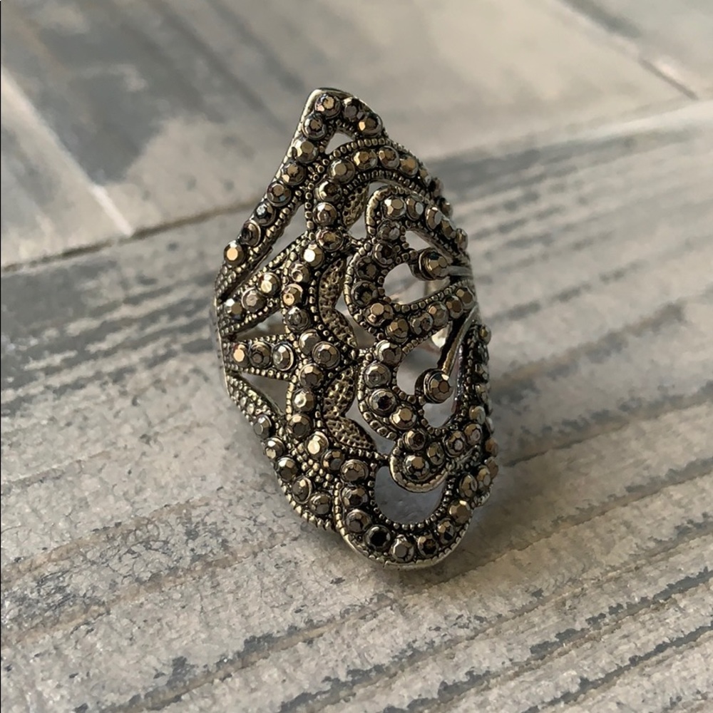 Costume rhinestone ring